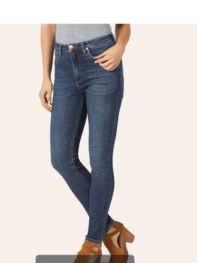 Wrangler Retro Dark Blue Denim Jeans